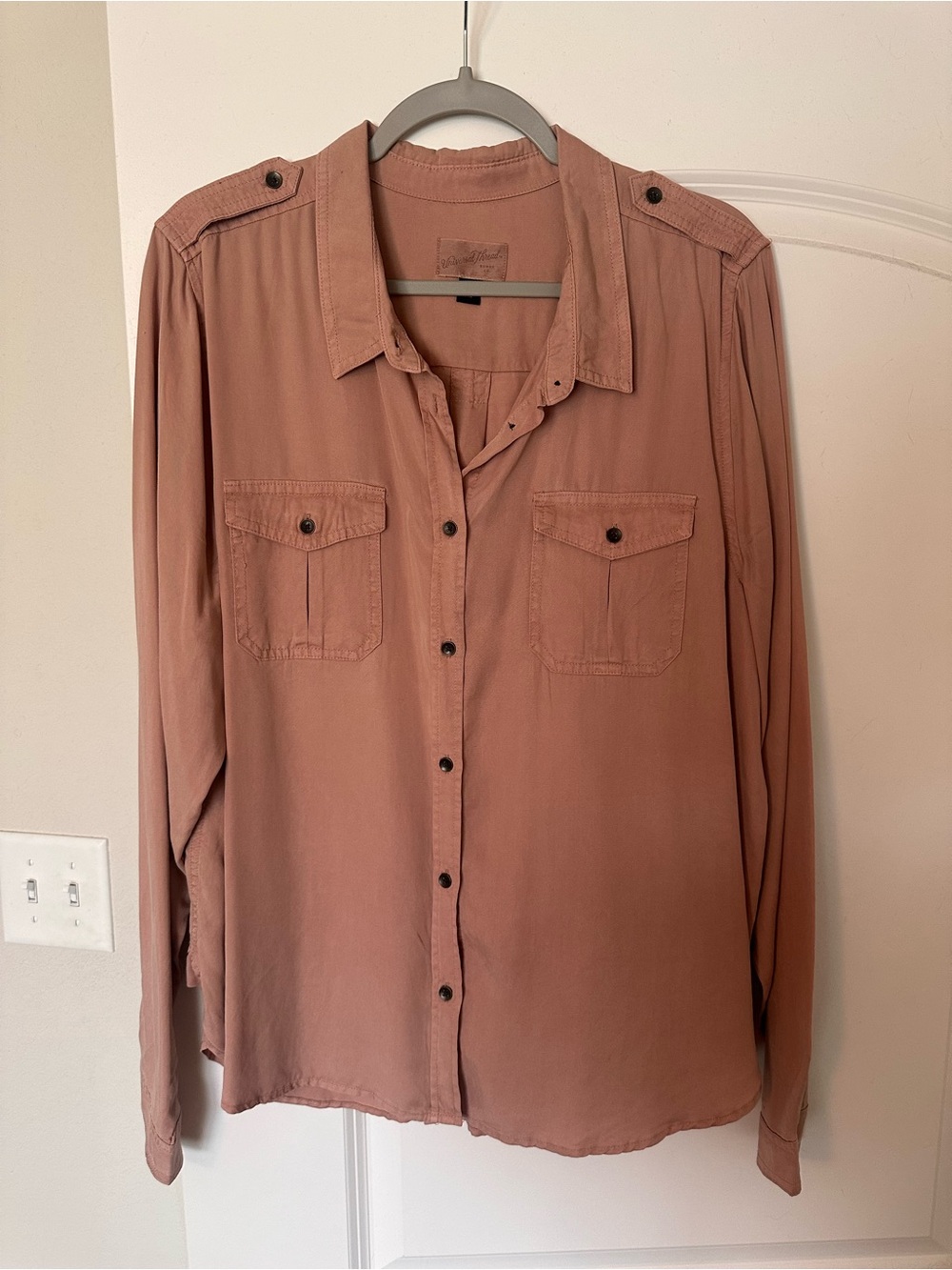 Universal Thread women’s Long-Sleeve Button-Front Shirt in Dusty Rose XXL